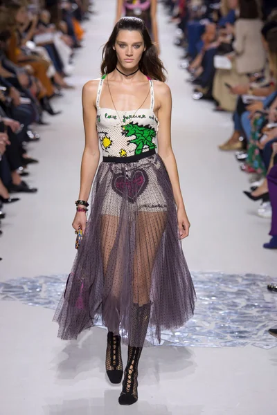 Look 63